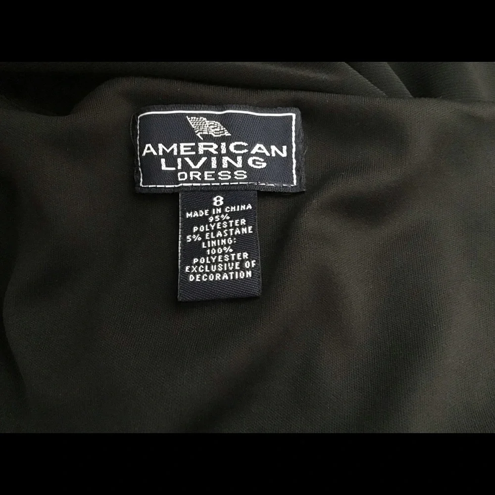 Elegant dress for a special occasion or holidays - Picture 4 of 4